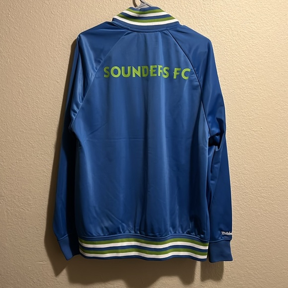 Seattle Sounders Jacket - Picture 6 of 7